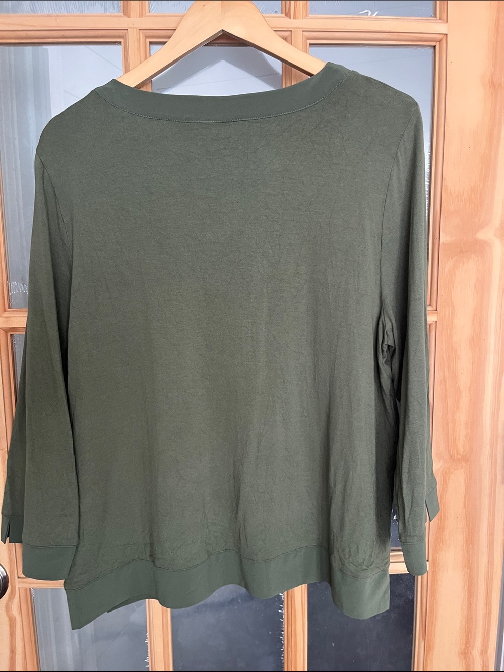 Chico’s Weekends v-neck loose fit long sleeve top, tee, Sz 2, Large,olive green - Picture 7 of 8